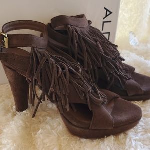 Sude fringe heels